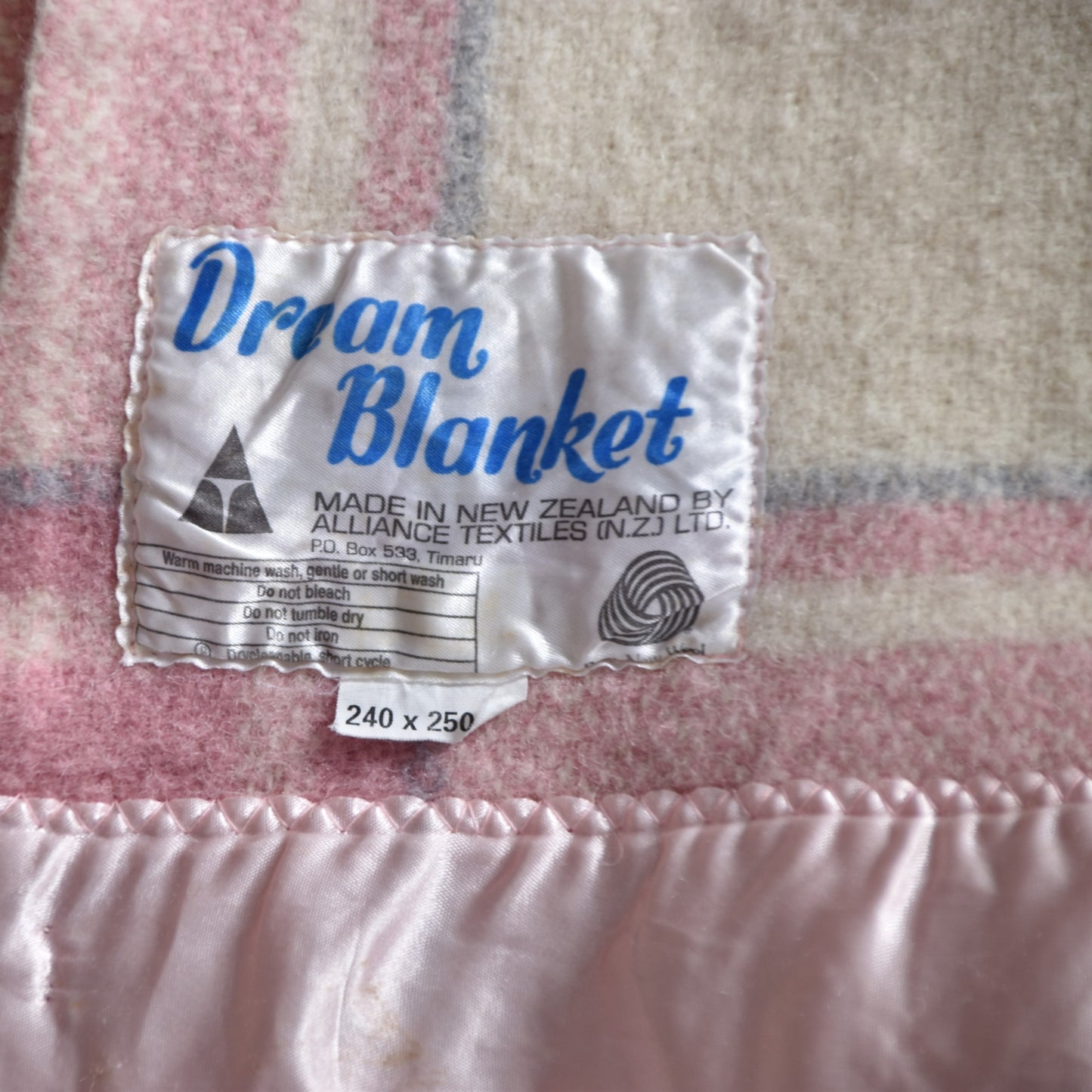 Pink and Cream Dream Blanket QUEEN/KING